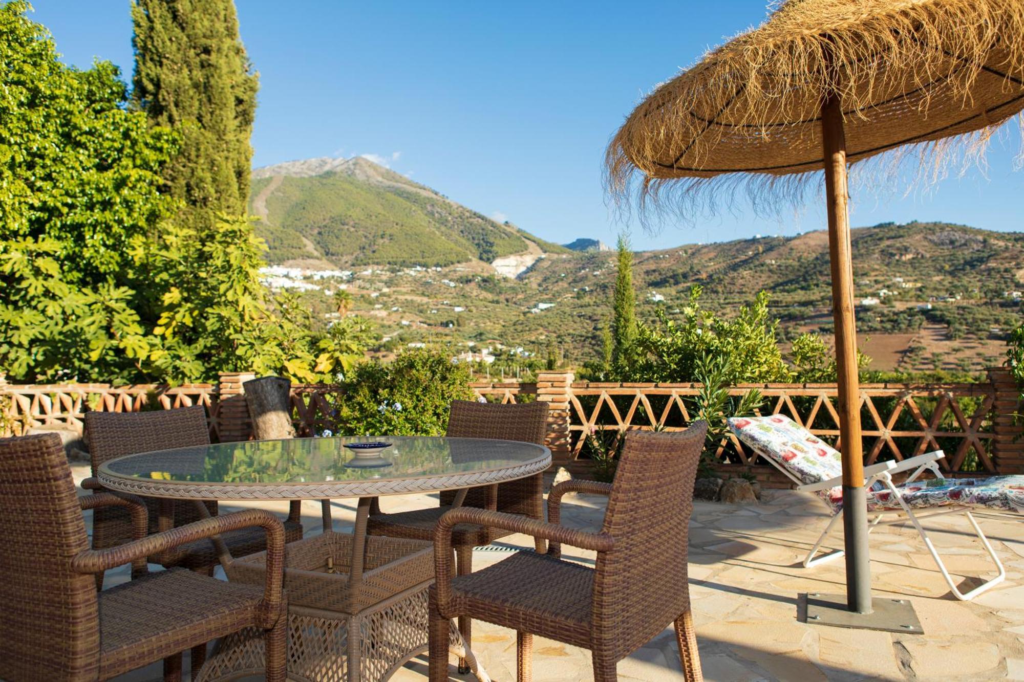 Hotel Cortijo De Salia 2*