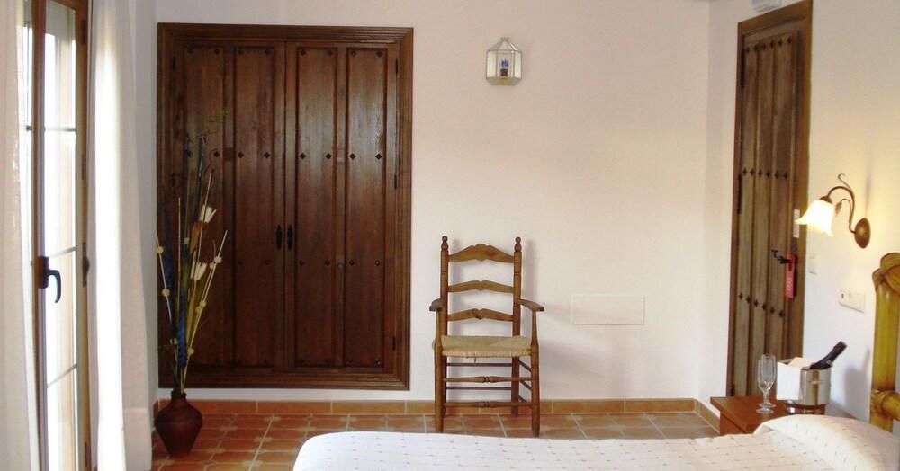 Cortijo De Salia 2*